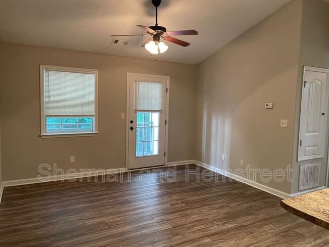 Building Photo - 3800 London Ct SW