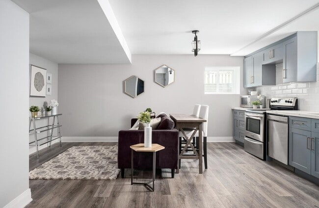 Building Photo - Modern 2 Bedroom Basement Unit– All Utilities & Parking Included – $1,950/month