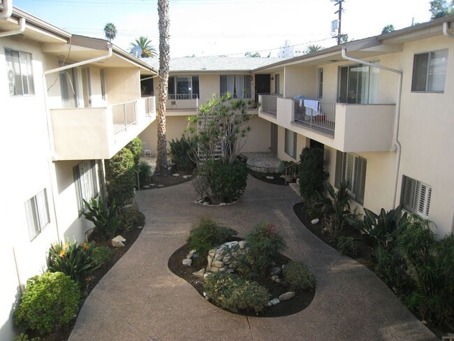 Foto del edificio - 840 Cedar Ave