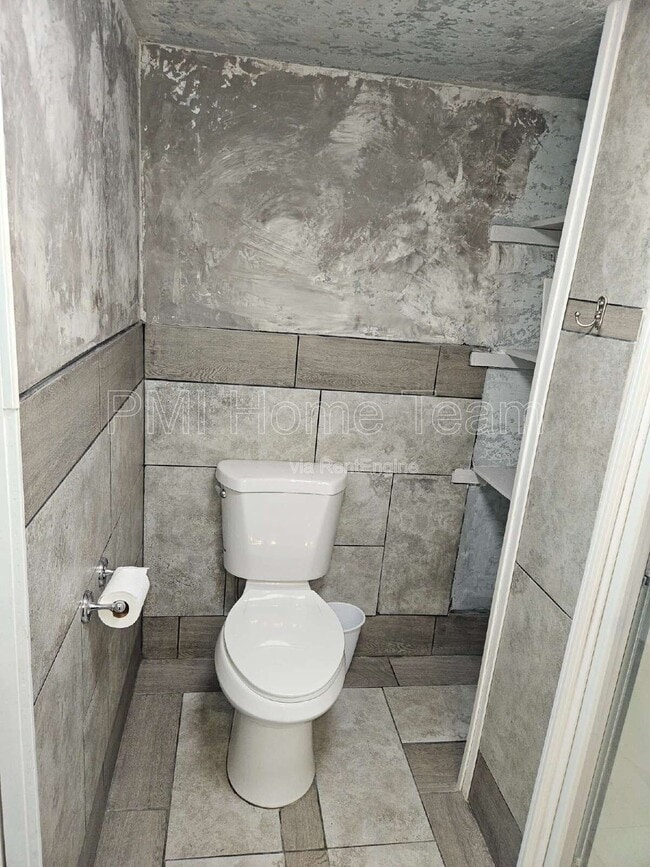 Building Photo - 168 Ross Dr