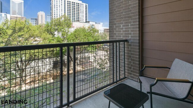 Foto del edificio - 1711 Caroline St