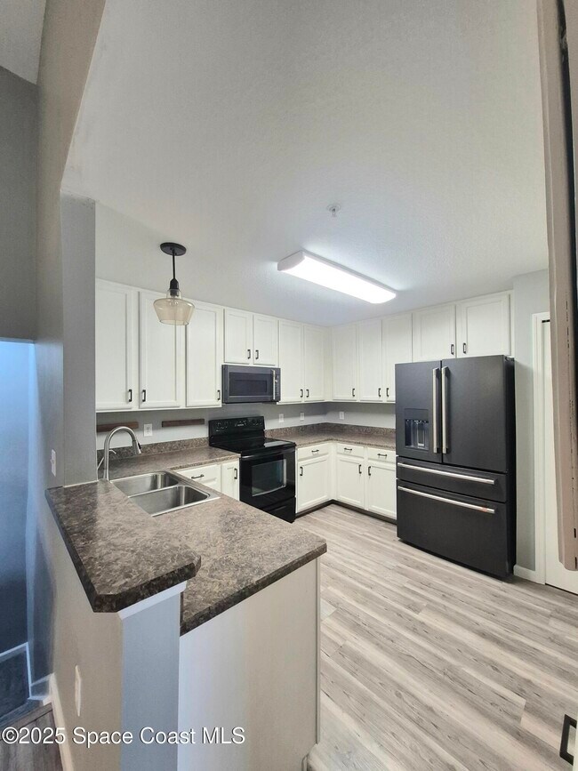 Foto del edificio - 4097 Meander Pl