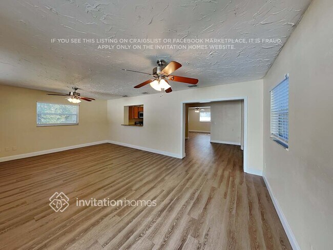 Building Photo - 7413 Fieldcrest Ave