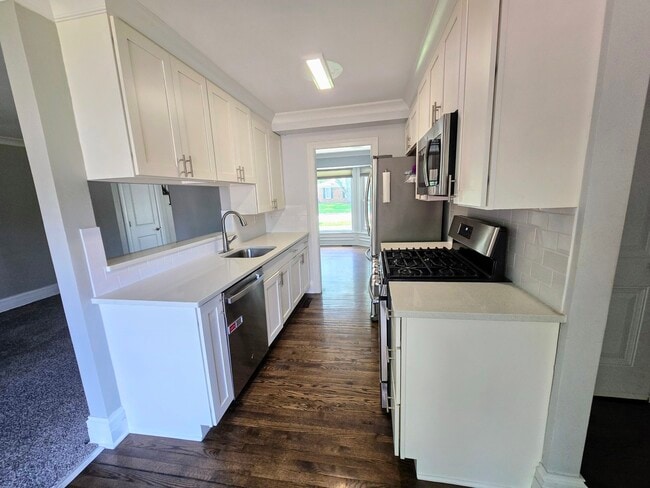 Building Photo - 1217 Springdale Cir