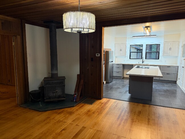 Foto del edificio - 19479 Hidden Valley Rd