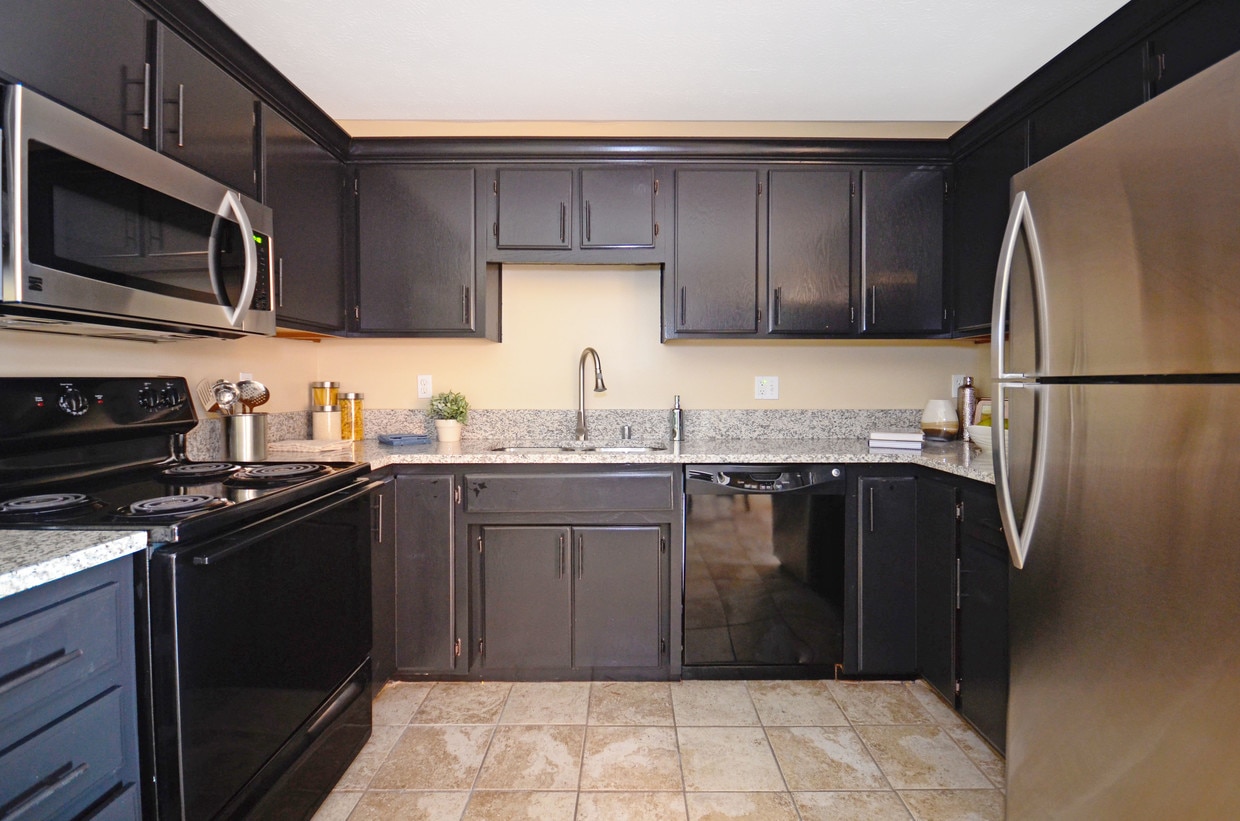 Flats at Hurstbourne Apartments in Louisville, KY