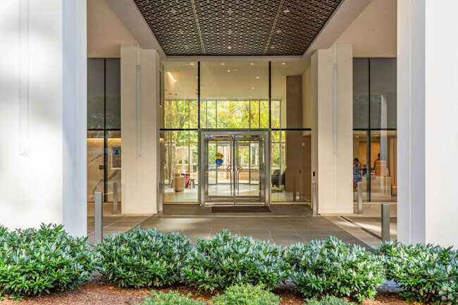 Building Photo - 4620 N Park Ave