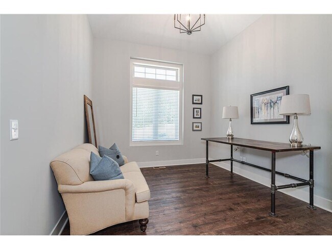 Foto del edificio - 5175 Ranchview Ln N