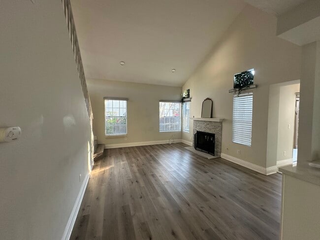 Building Photo - 14824 Gable Ridge Rd