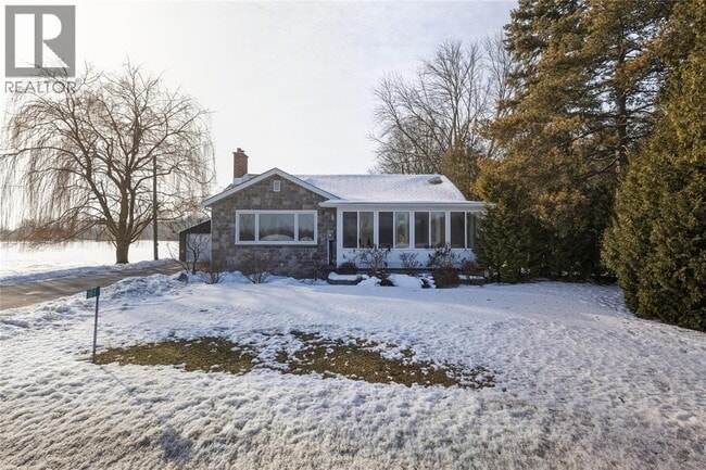 Building Photo - 161 Courtright Line