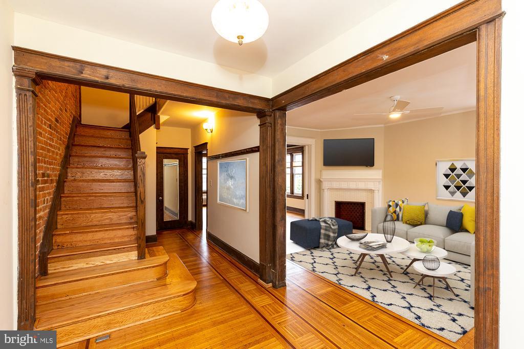 Primary Photo - 1647 Hobart St NW