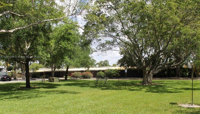 Foto del edificio - 6390 Jack Rabbit Ln