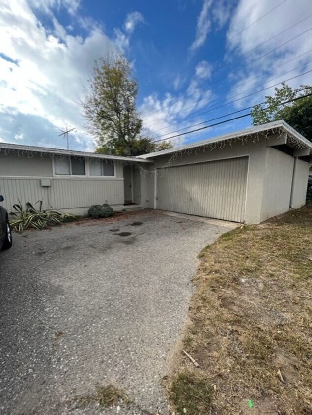 Primary Photo - 3 Bedroom 2 Bath Riverside, Ca
