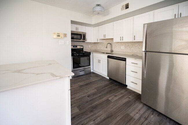 Foto del edificio - TimberCove Apartments