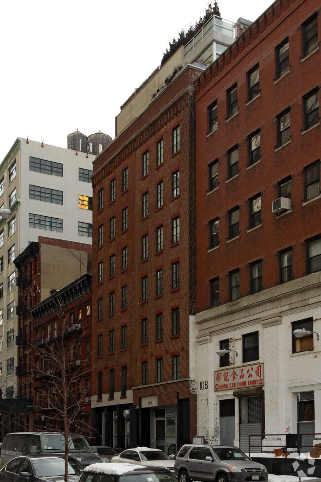 Building Photo - 104 Charlton St