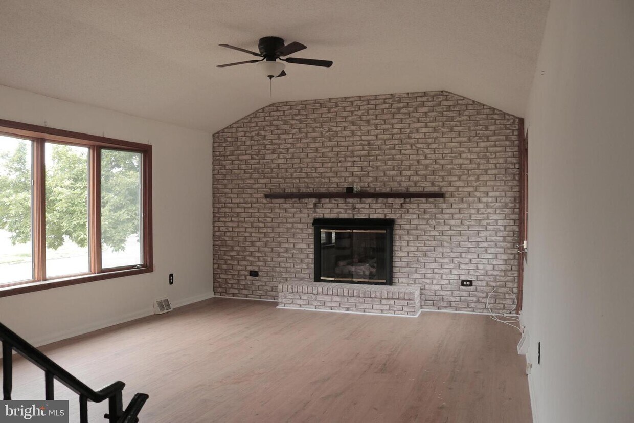 Primary Photo - 118 Sylvan Terrace