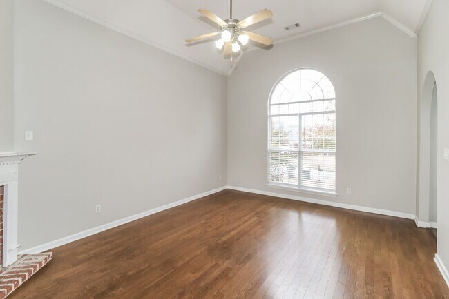 Foto del edificio - 8725 Rogers Park Ave