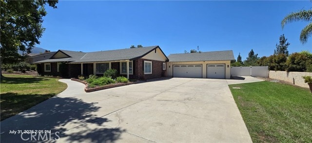 Building Photo - 3024 Sonrisa Dr