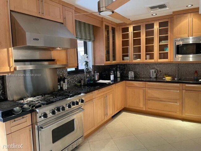 Foto del edificio - 3 br, 3 bath House - 1840 Cleveland Rd
