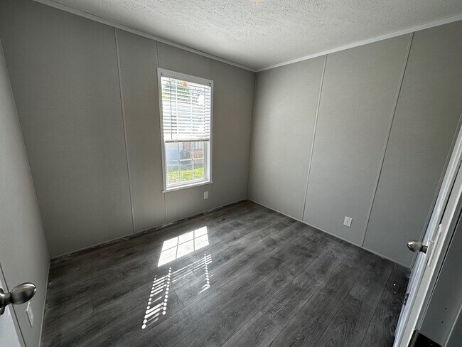 Building Photo - 40 E Arizona