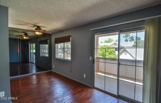 Building Photo - 616 Hardy Dr