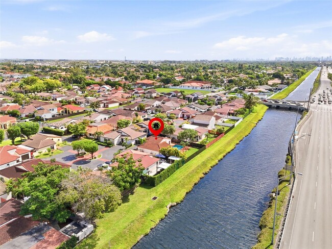 Foto del edificio - 631 SW 88th Ct