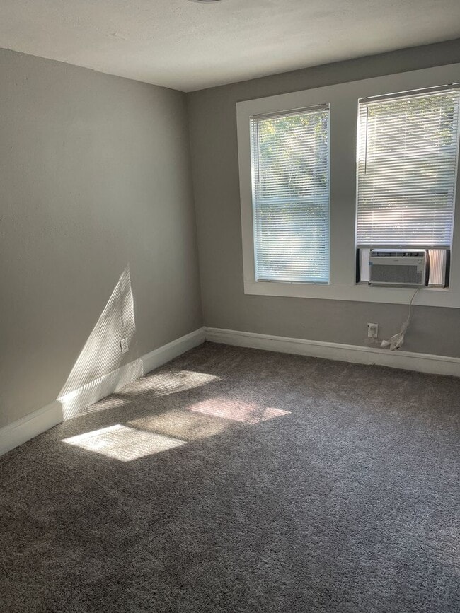 Foto del edificio - Three-Bedroom Home In Baltimore