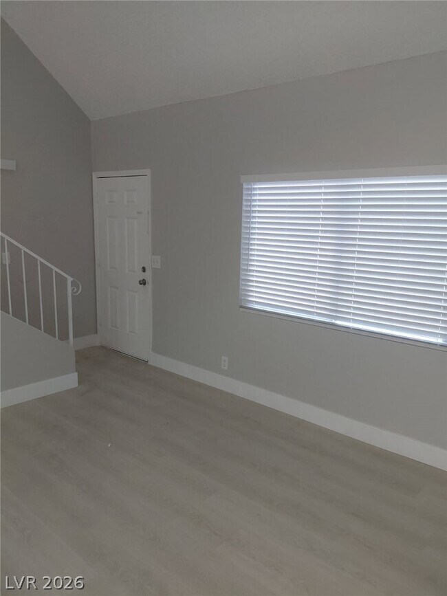 Foto del edificio - 5228 Garden Ln