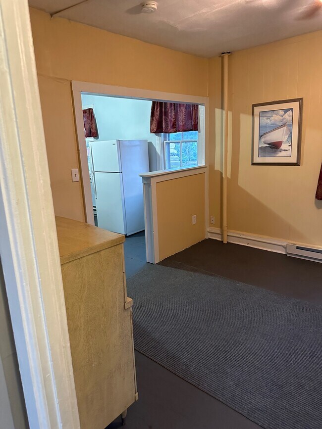 416 N 9th St Unit 4, Manitowoc, WI 54220 416 N 9th St Manitowoc, WI