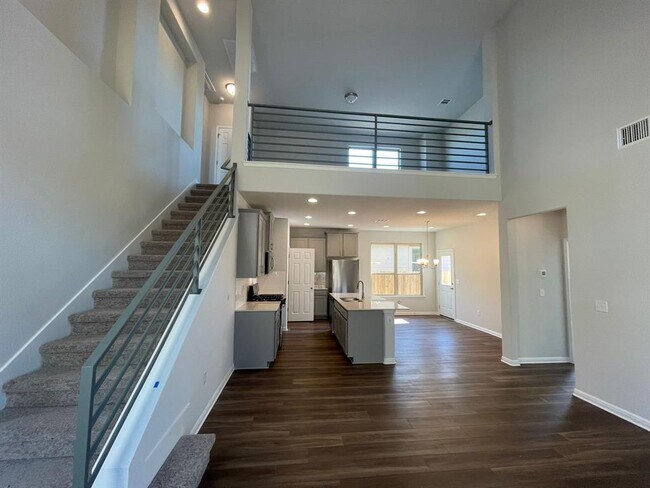 Building Photo - 105 Durmont Pass