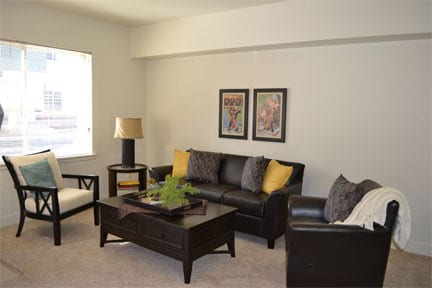 Spacious Living room - 2275 Court Pl