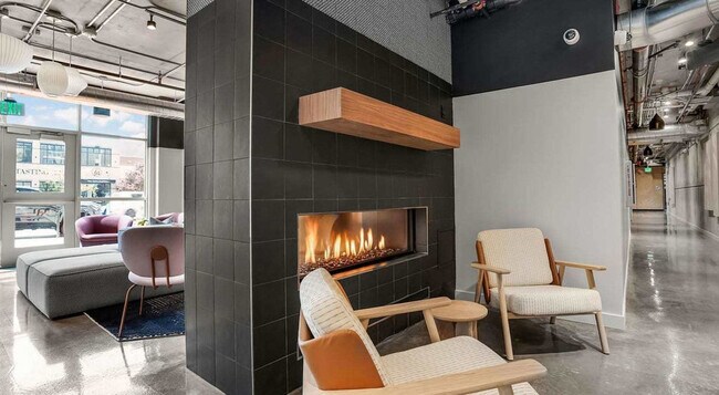 Building Photo - 360 W 200 S