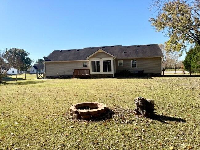 Foto del edificio - 200 Dramtree Dr