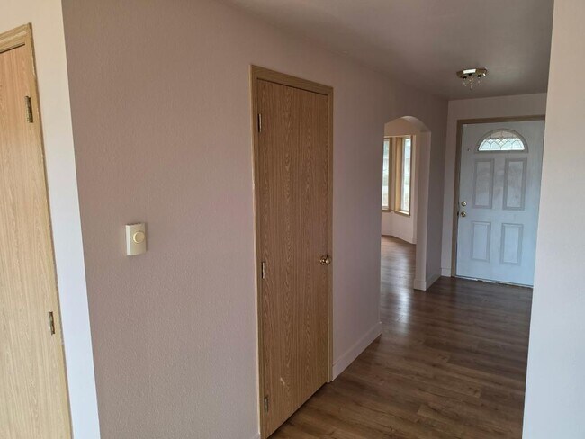 Foto del edificio - 16606 109th Ln SE