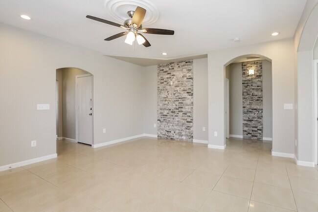 Foto del edificio - 8139 W Ficus Dr