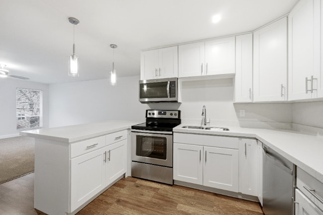 Building Photo - 172 W Clinton Ave