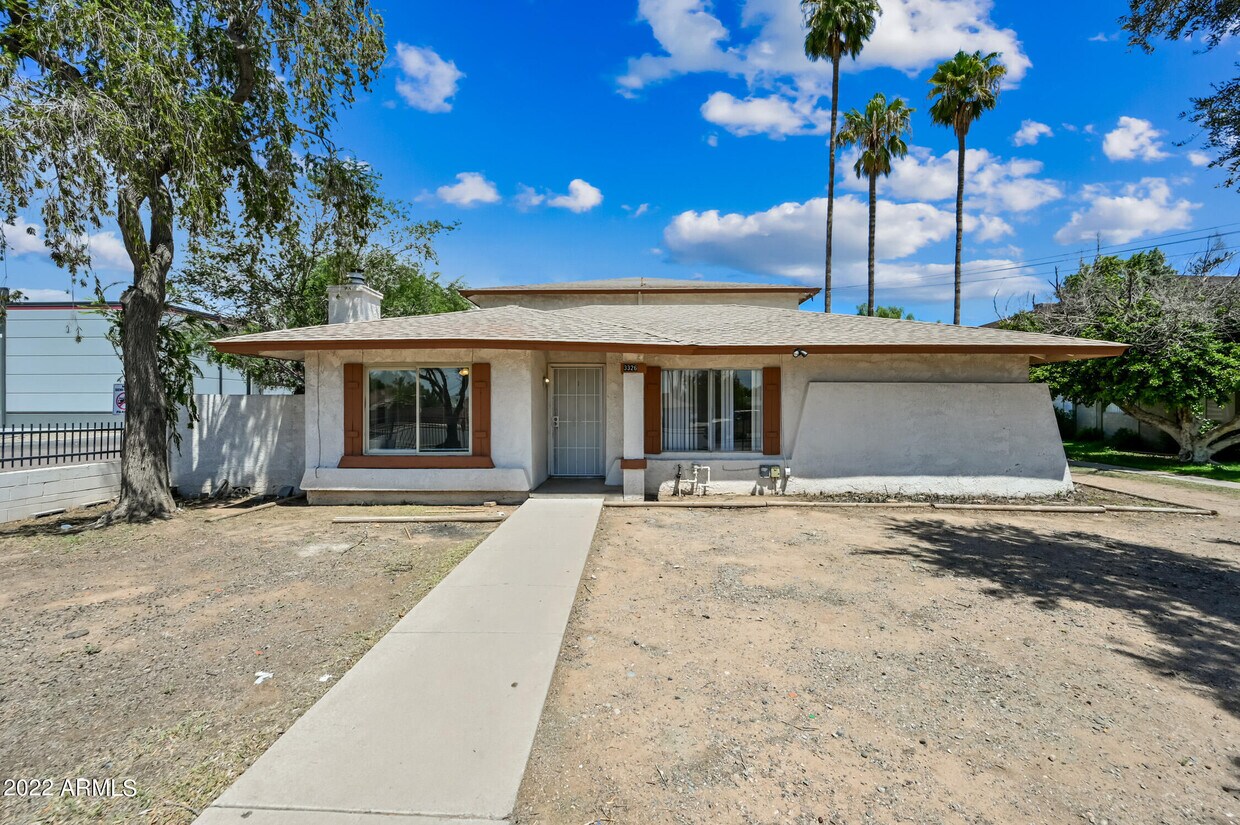 3326 W Northern Ave Unit 1, Phoenix, AZ 85051 Room for Rent in