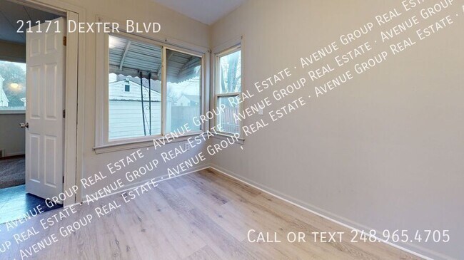 Foto del edificio - 21171 Dexter Blvd