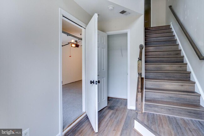 Foto del edificio - 4307 Chariot Ct