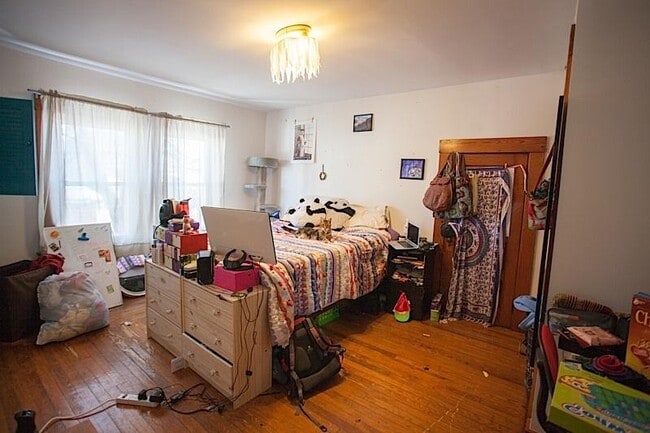 Building Photo - 5.0 bedroom in Somerville Massachusetts 02144