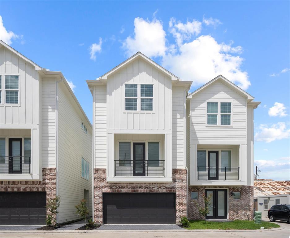 719 Stacy Brook Ln, Houston, TX 77008 Condo for Rent in Houston, TX