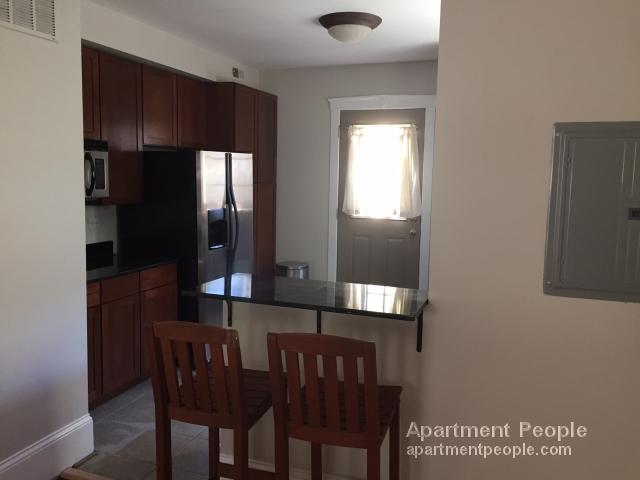 Foto del edificio - 7019 N Wolcott Ave