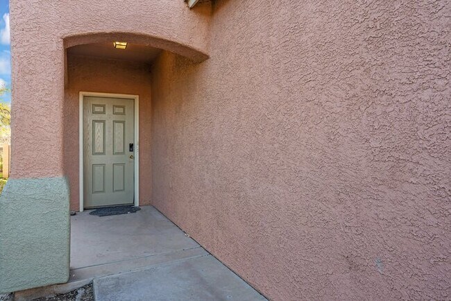 Building Photo - Tucson, AZ - Single-Family - $1,945.00 Ava...