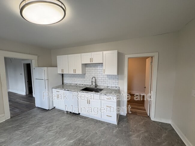 Foto del edificio - 744 Oakland Ave SW