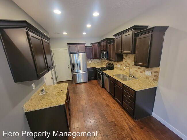 Foto del edificio - 2 br, 2.5 bath House - 3708 West Periwinkl...