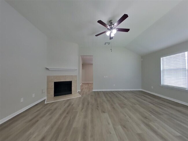 Foto del edificio - 15931 Imperial Forest Ln