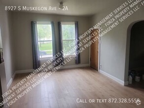 Building Photo - 8927 S Muskegon Ave