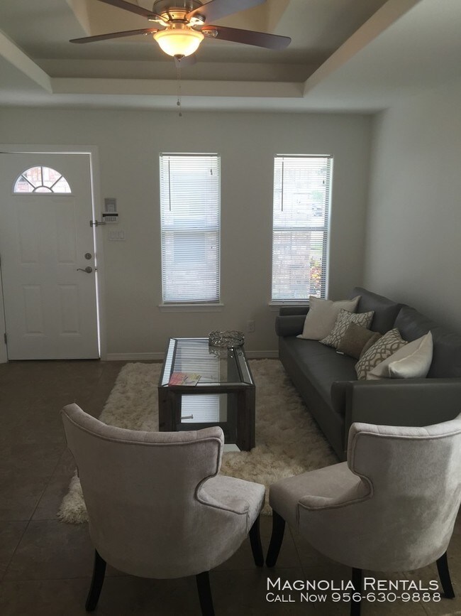 Building Photo - Tulipan Villas Apartment