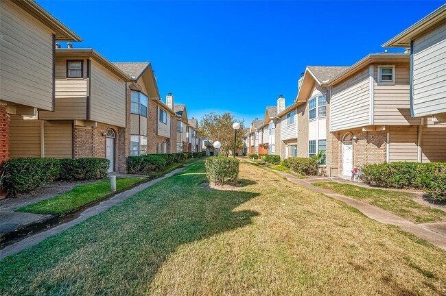 Building Photo - 8310 Wild Rose St