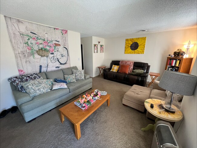 Foto del edificio - 71 Sweetbriar Ln